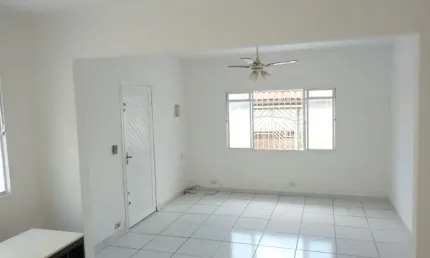 Sobrado com varanda semi mobiliado a venda/permuta em Vila Industrial