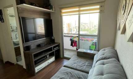 Apartamento SEMI MOBILIADO E COM SACADA para locação no Jardim Anália Franco em São Paulo