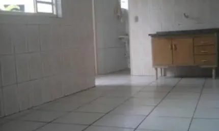 Casa com sacada para locação no Jardim Fernandes em São Paulo