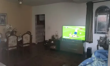 Casa no jaraguá, jardim panamericano, terreno de 7 x 30 , com 2 dormitórios, 2 vagas, sala ampla, cozinha e banheiro área de lazer no fundo do terreno com churrasqueira.
