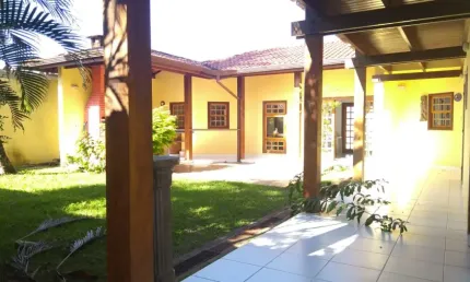 Sonho de Verão!!! Casa frente a praia no J. Mar e Sol Cidade Peruíbe. (Venda ou permuta) Suítes 4, Vagas 5, Área Útil 310,00