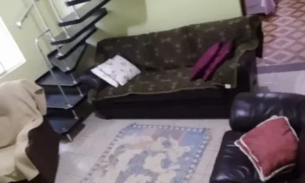 Sobrado com edícula  no Jardim Grimaldi com 130mts², 3 dormitórios, 2 banheiros, 1 com Box, sala cozinha, garagem
