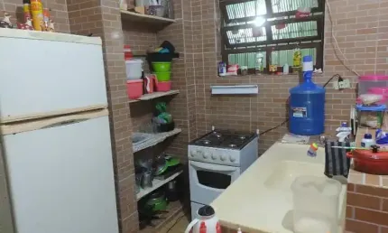 Casa a venda em Mongagua com 250mts², são 2 dormitórios, sala cozinha americana banheiro,nos fundos tem mais 1 quartinho com banheiro churrasqueira, garagem para 5 carros.