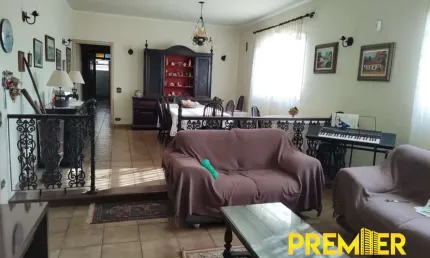 Casa com 4 quartos à venda no Parque Santa Cecília, Piracicaba  por R$ 750.000