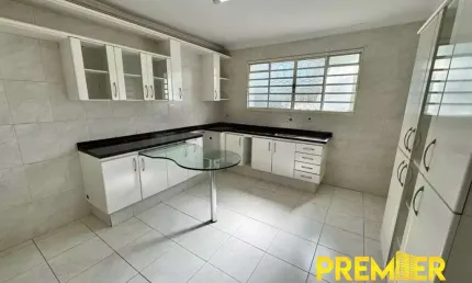 Casa comercial com 3 salas à venda no Centro, Piracicaba  por R$ 430.000