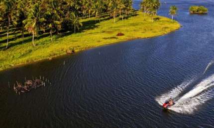 Loteamento de alto padrão as margens da lagoa com Marina privativa