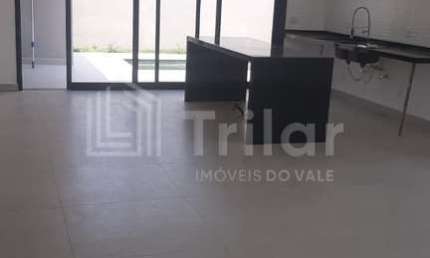 Excelente casa em condomínio em Caçapava com 3 dormitórios e 1 suíte!