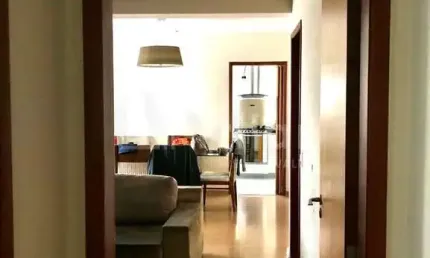 Apartamento no jardim américa, 02 dormitórios, com sala ampliada.