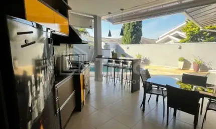 Excelente sobrado no condominio Altos da Serra V, aceita permuta por apartamento!!