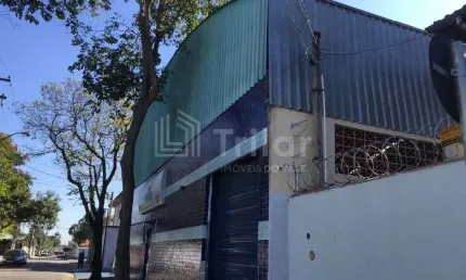 LOCAÇÃO - EXCELENTE GALPÃO 689 m² EM LOCALIZAÇÃO PRIVILEGIADA DA VILA TESOURO.