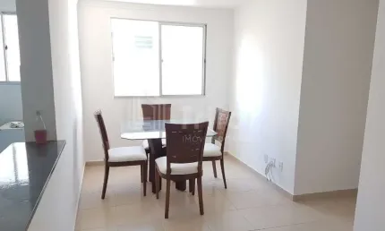 Cobertura duplex mobiliada com área externa de 30 metros e condomínio com lazer