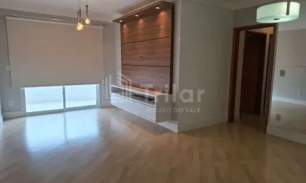 Vendo ou troco por apartamento de menor valor. 3 dormitórios e 1 suíte e 2 vagas de garagem  cobertas.