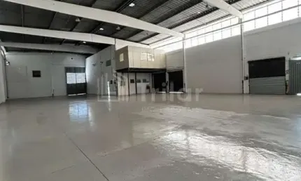 Excelente galpão aqui no condomínio eldorado empresarial.