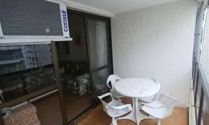 Apartamento alto padrão, 3 dormitórios sendo 1 suíte, região nobre, na praia de pitangueiras - guarujá/sp.