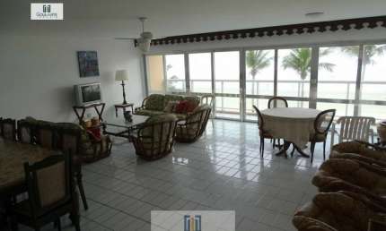 Apartamento com sacada vista para o mar na praia da Pitangueiras- Guarujá/SP.