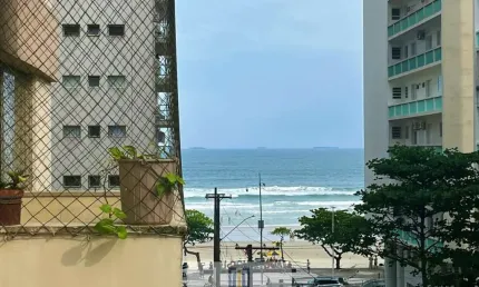 Apartamento alto padrão, sacada vista parcial mar, 4 dormitórios sendo 2 suítes, Pitangueiras-Guarujá/SP.
