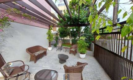 Cobertura Penthouse  com 2 suítes e área gourmet na praia do TOMBO-Guarujá/SP.
