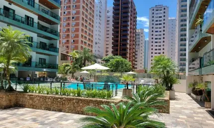 Apartamento com vista parcial do mar na praia da Pitangueiras-Guarujá/SP.