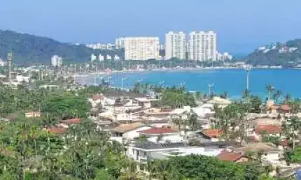 Apartamento com sacada gourmet,2 dormitórios, condomínio clube ,lado praia da enseada-guarujá/sp.