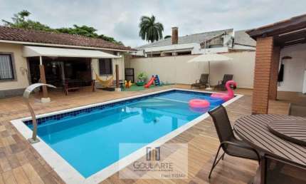 Casa alto padrão, 3 dormitórios climatizados sendo 1 suíte, lazer completo, à 200 metros do mar em região nobre na praia da ENSEADA-Guarujá/SP.