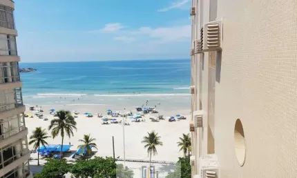 Apartamento alto padrão frente mar, 3 suítes climatizadas, vista total mar na PITANGUEIRAS-GUARUJÁ/SP.