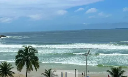 Apartamento Alto Padrão com sacada vista mar, 3 dormitórios sendo 3 suítes, PITANGUEIRAS-GUARUJÁ/SP.
