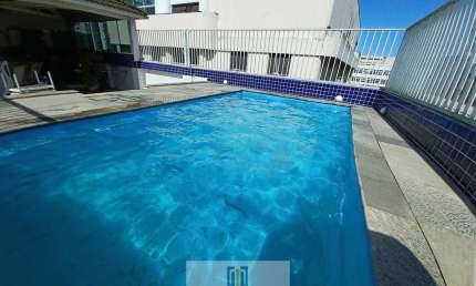 APARTAMENTO ALTO PADRÃO, 2 dormitórios sendo 1 suíte, condomínio com área gourmet e piscina, à menos de 100,00 metros do mar, PITANGUEIRAS-GUARUJÁ/SP.