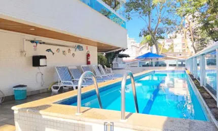 Apartamento Alto Padrão com sacada gourmet, 1  dormitório climatizado com acesso a sacada + 2 suítes climatizadas, lazer no condomínio na praia do Tombo - Guarujá/SP.