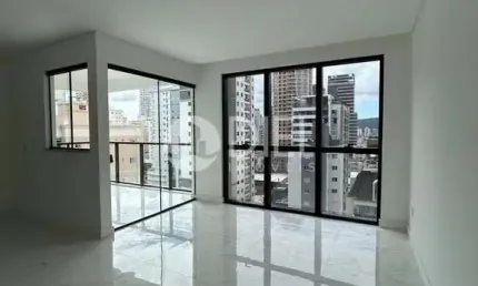 Apartamento com 3 suítes 2 vagas na meia praia !, meia praia, itapema - sc
