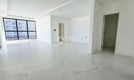 Apartamento 3 suítes na quadra  mar de alto padrão, meia praia, itapema - sc