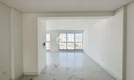 Apartamento com 3 suítes e lazer completo, meia praia, itapema - sc