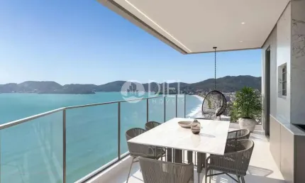 Penthouse na quadra mar com 4 suÍtes e 3 vagas, Meia Praia, Itapema - SC