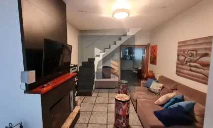 Casa com 2 quartos para alugar na Rua Caiubi, Perdizes, São Paulo
