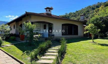 Casa à venda, 4 quartos, 2 suítes, 3 vagas, Golfe - Teresópolis/RJ