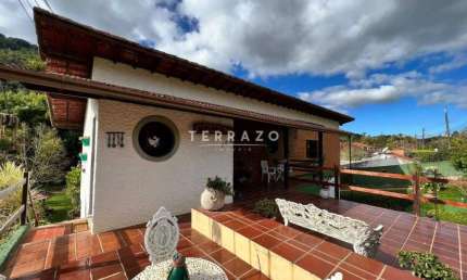 Casa à venda, 5 quartos, 3 suítes, 10 vagas, Albuquerque - Teresópolis/RJ