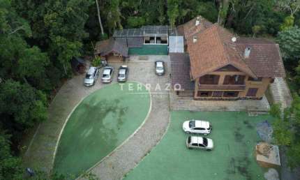 Casa à venda, 9 quartos, 30 vagas, Alto - Teresópolis/RJ