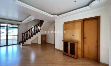 Cobertura à venda, 5 quartos, 4 suítes, 2 vagas, Várzea - Teresópolis/RJ