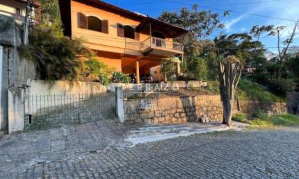 Casa à venda, 4 quartos, 2 vagas, Quinta da Barra - Teresópolis/RJ