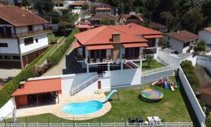 Casa à venda, 5 quartos, 2 suítes, 4 vagas, Golfe - Teresópolis/RJ