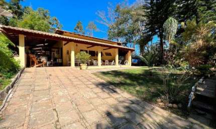 Casa em Condomínio à venda, 3 quartos, 3 suítes, 6 vagas, Vargem Grande - Teresópolis/RJ