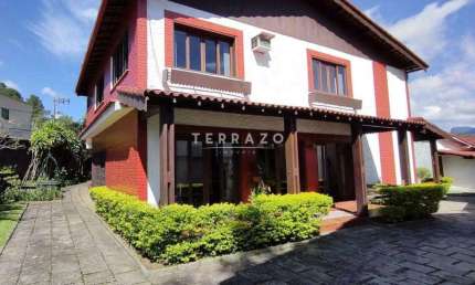 Casa à venda, 7 quartos, 5 suítes, 5 vagas, Araras - Teresópolis/RJ
