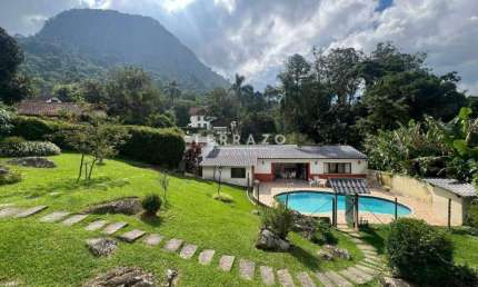 Casa à venda, 4 quartos, 1 suíte, 3 vagas, Granja Guarani - Teresópolis/RJ