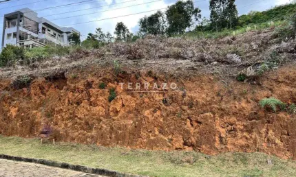Terreno em condomínio fechado à venda na Rua Panamá, Albuquerque, Teresópolis