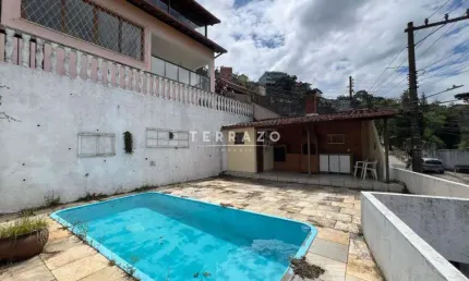 Casa à venda, 5 quartos, 2 suítes, 2 vagas, Panorama - Teresópolis/RJ
