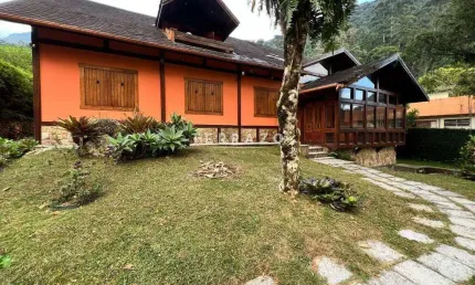 Casa à venda, 5 quartos, 3 suítes, 4 vagas, Parque do Ingá - Teresópolis/RJ