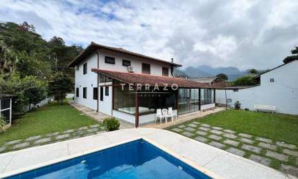 Casa em Condomínio à venda, 4 quartos, 4 suítes, 3 vagas, Comary - Teresópolis/RJ