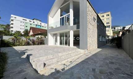 Casa à venda, 6 quartos, 6 suítes, 4 vagas, Alto - Teresópolis/RJ