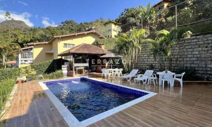 Casa à venda, 4 quartos, 3 suítes, 2 vagas, Agriões - Teresópolis/RJ