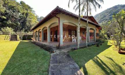 Casa em Condomínio à venda, 4 quartos, 2 suítes, 2 vagas, Comary - Teresópolis/RJ