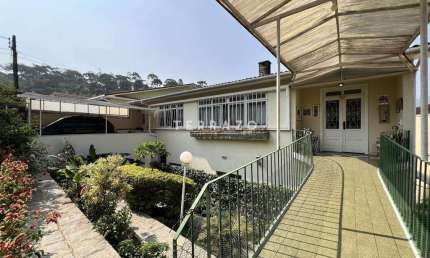 Casa à venda, 3 quartos, 1 vaga, Iucas - Teresópolis/RJ
